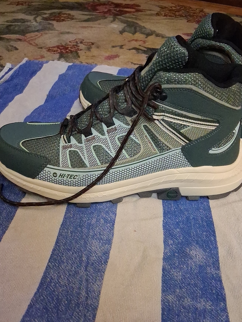 Hi-Tec Men's Teal and White Trail Boots